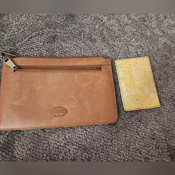 Vintage Fossil Map Design Travel Set with Red Accent - Picture 2 of 3